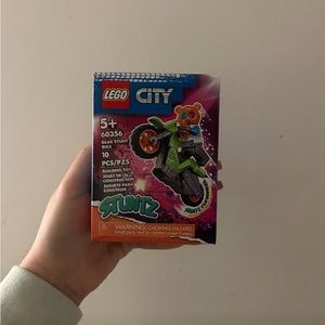 LEGO City Stuntz Bear Stunt Bike